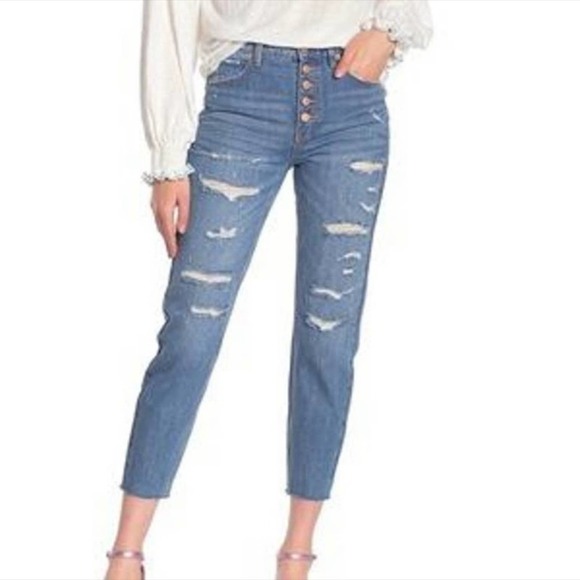 We the Free Button Fly High Rise Distressed Jeans w/Raw Hem - Picture 9 of 9